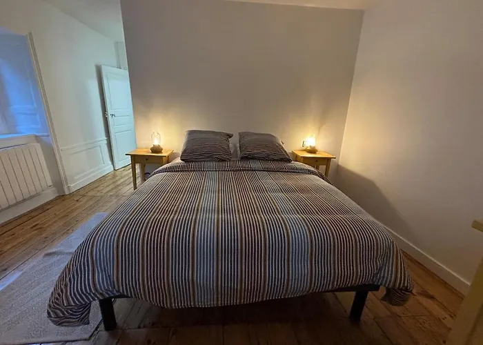 Ferienhaus Charmante Maison De Village Pierrefort